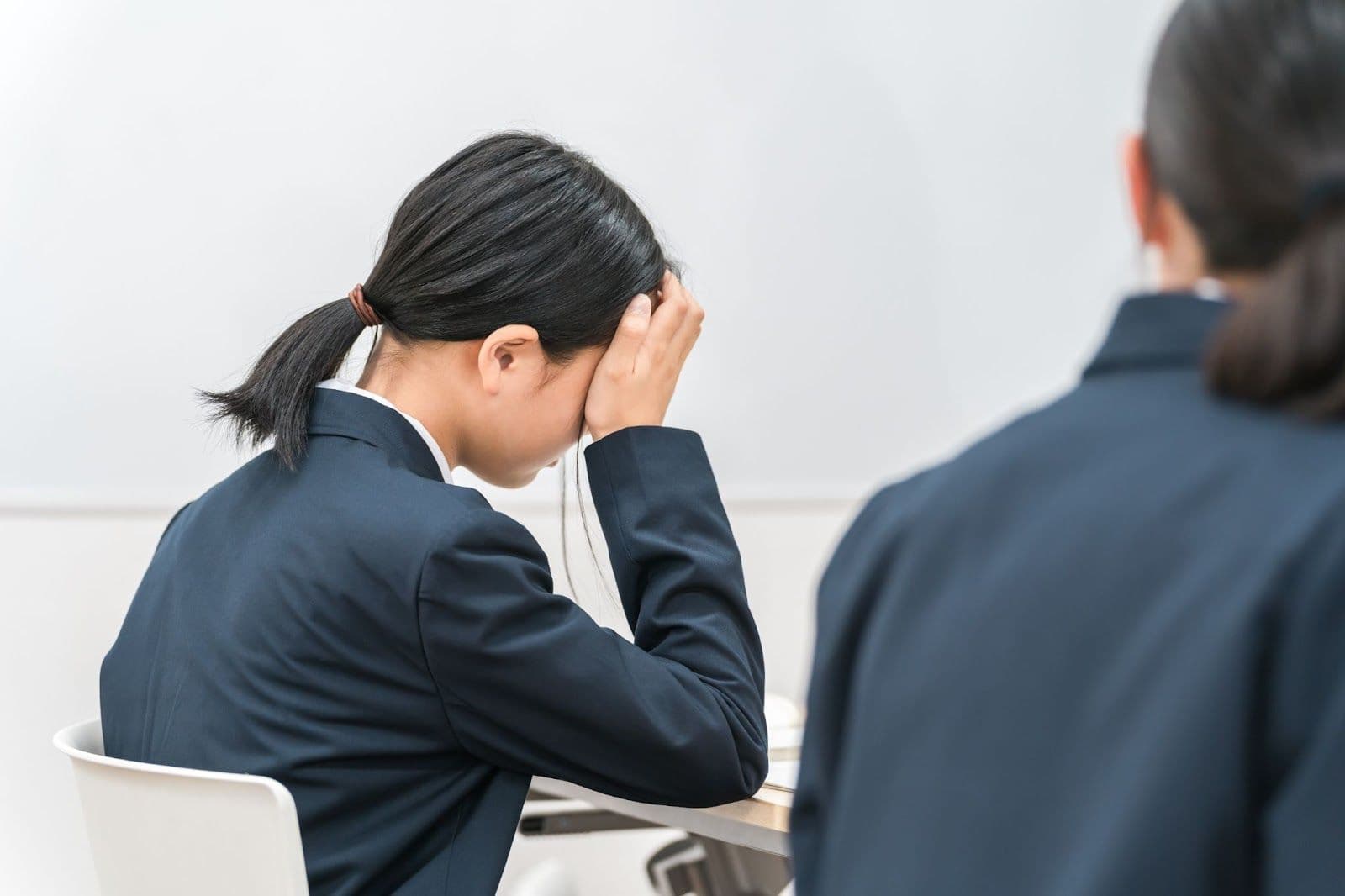 適応障害から復職する人が同じ職場にいる場合
